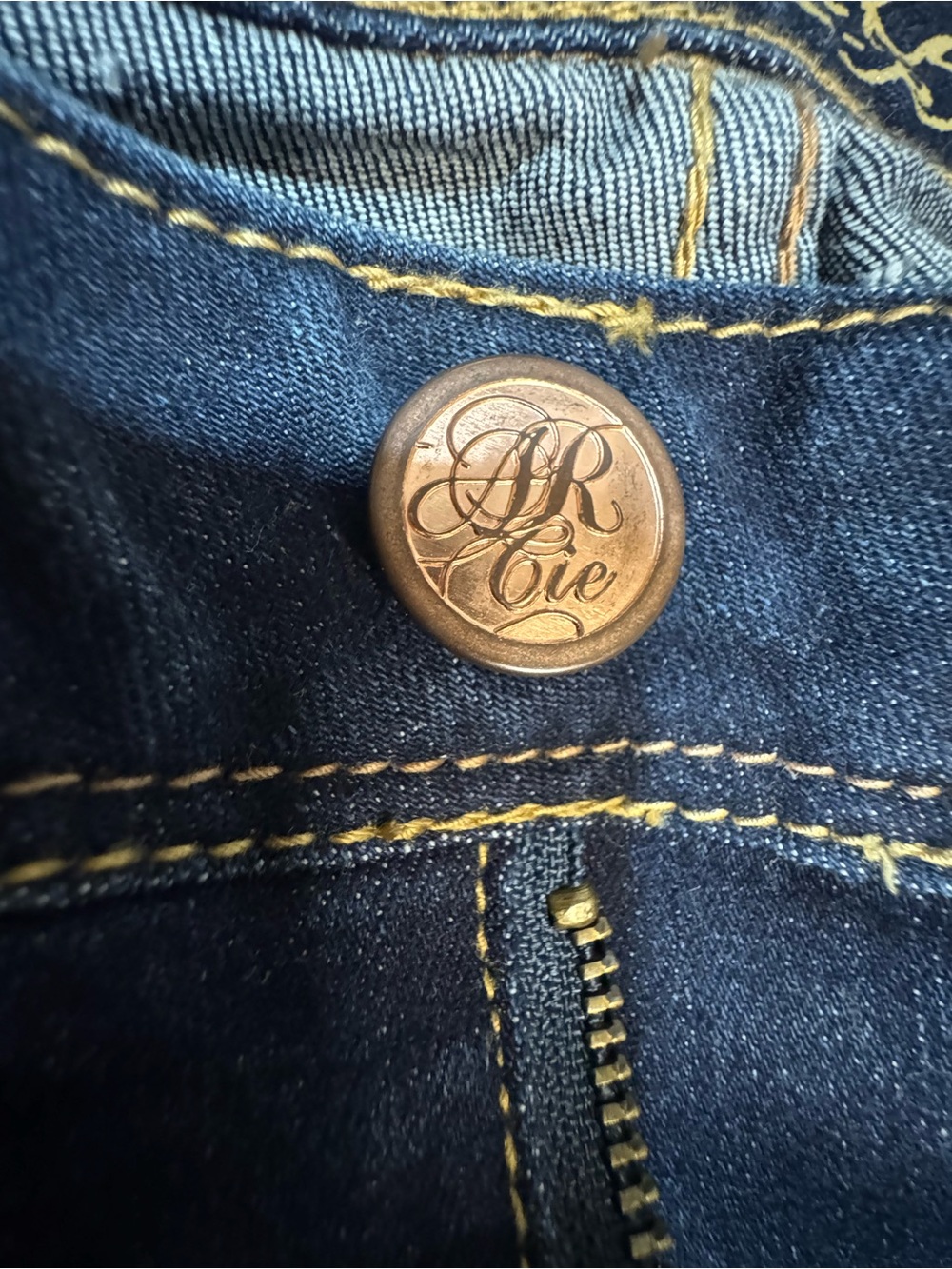 American Rag Mid Rise Jeans Dark Wash Distressed Size 11-R - Picture 4 of 10